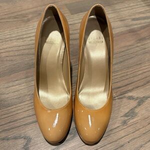 Stuart Weitzman Tan Heels Size 5